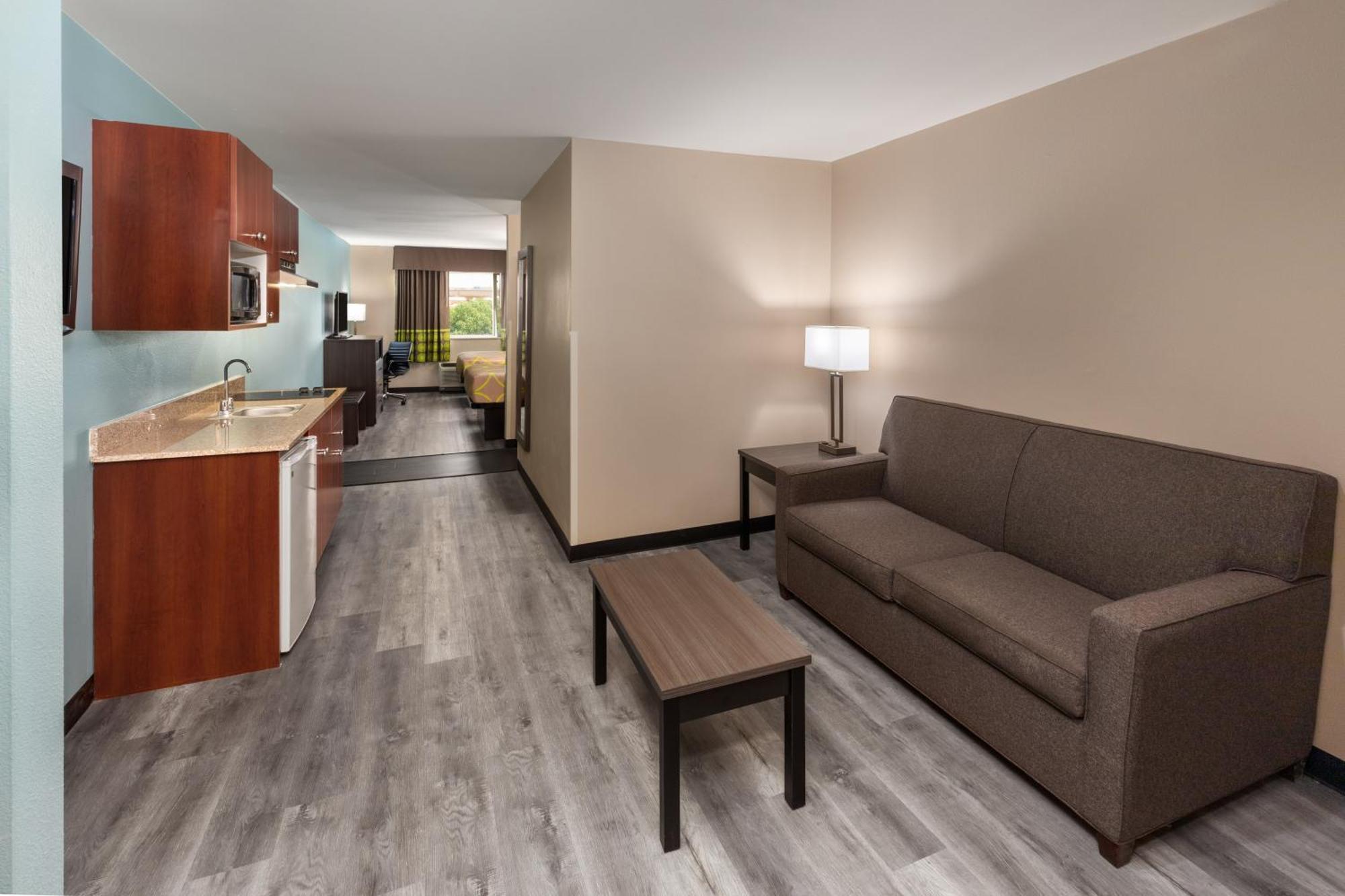 Отель Super 8 By Wyndham Lubbock West Экстерьер фото